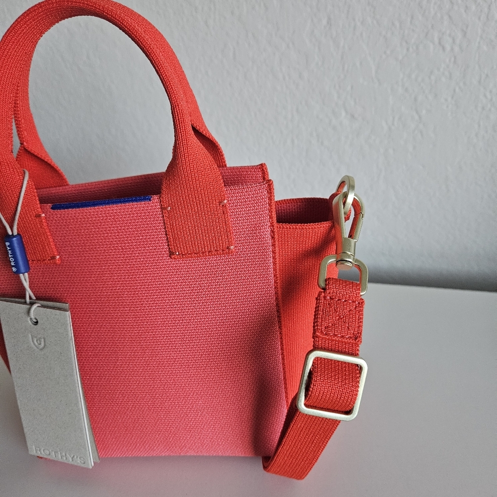 NWT Rothys | The Mini Handbag Crossbody in Two Tone Knit Coral Red - Picture 3 of 7